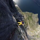 Free falling with my camera - following Patto