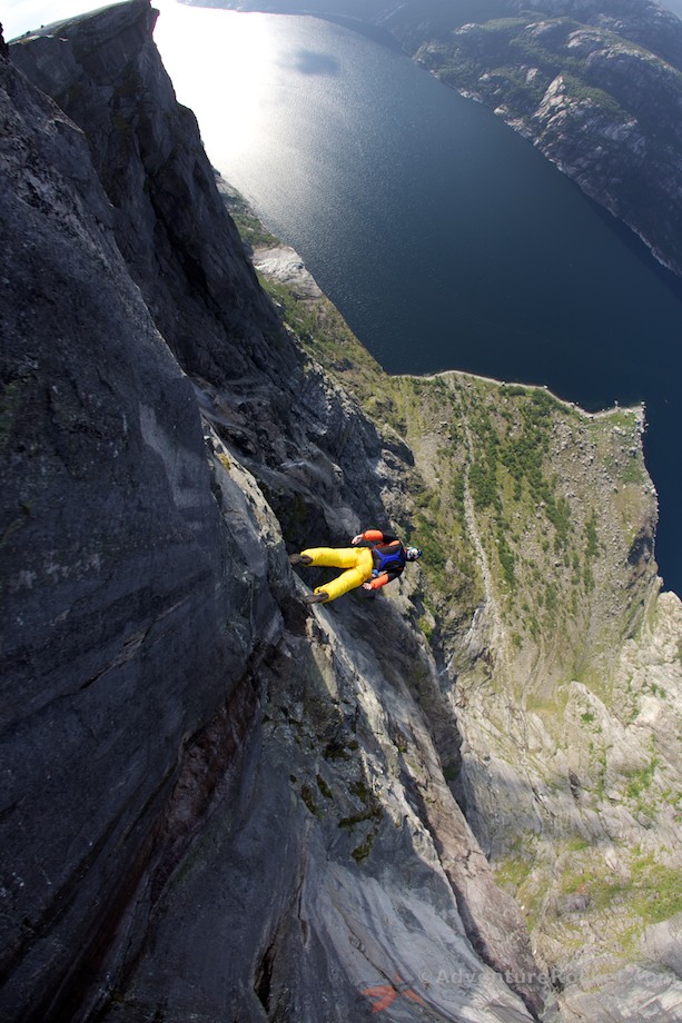 Patto starting to fly after steep dive